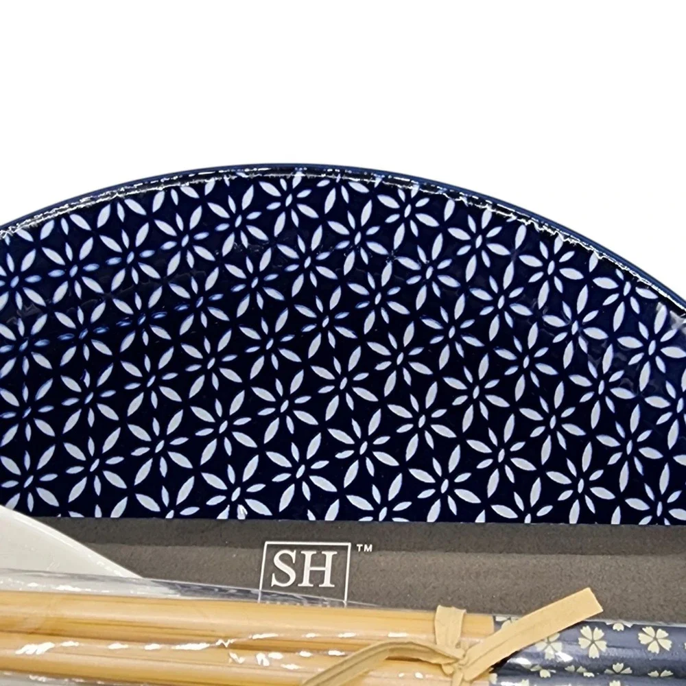 SH Home Blue Fu Floral Ceramic Ramen Noodle Bowl 42oz With 2 Chopstick And Spoon